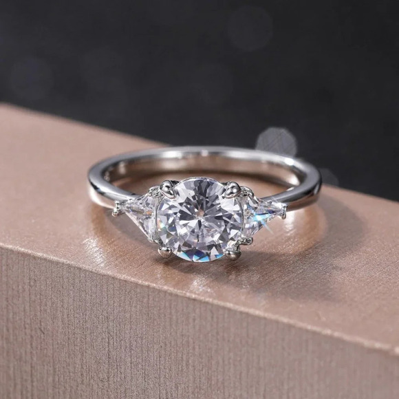 🔥OVAL CUT SILVER SOLITAIRE PROMISE WEDDING ENGAGEMENT RINGS, K762 - Picture 1 of 7